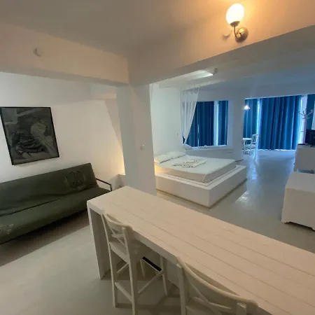 Amelia Apartment
